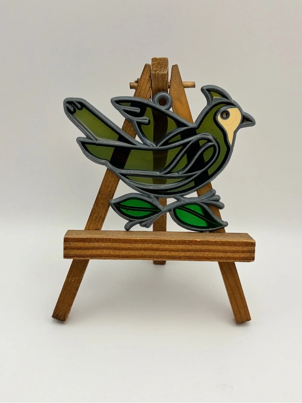 Vintage Resin Sun Catcher Hanging Ornament Green Bird on Branch/Perch 3.5”